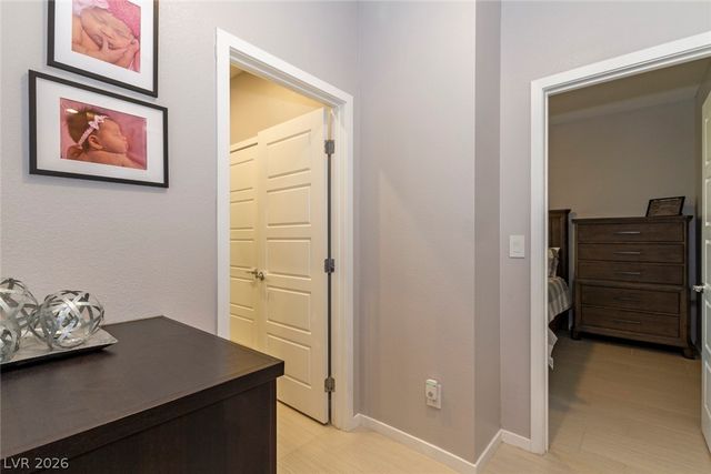 11257 Rainbow Peak Avenue 211, Las Vegas, NV 89135