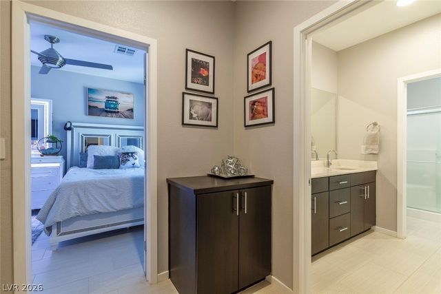 11257 Rainbow Peak Avenue 211, Las Vegas, NV 89135