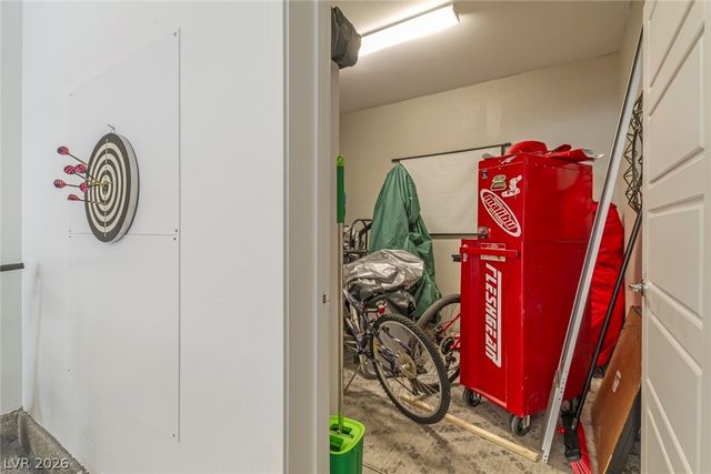 11257 Rainbow Peak Avenue 211, Las Vegas, NV 89135