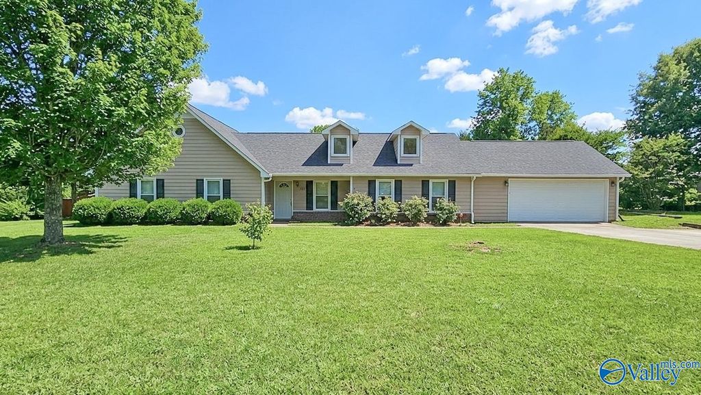102 Cedarmont Circle, Harvest, AL 35749