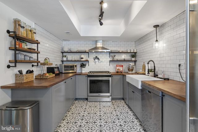 7 STONYBROOK CT, Medford, NJ 08055