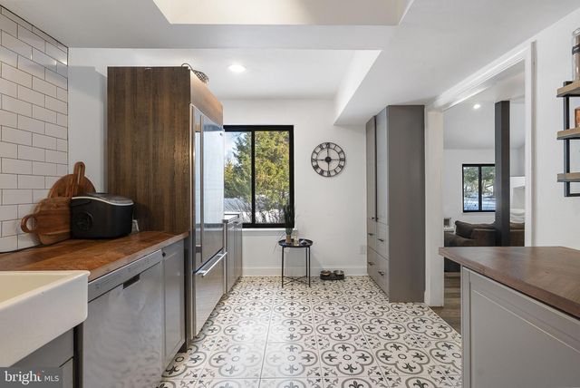 7 STONYBROOK CT, Medford, NJ 08055