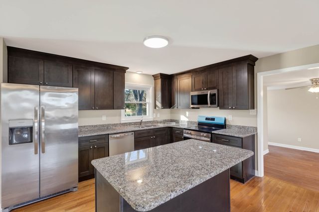 519 Meadowlawn Dr, Franklin, KY 42134