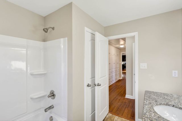 519 Meadowlawn Dr, Franklin, KY 42134