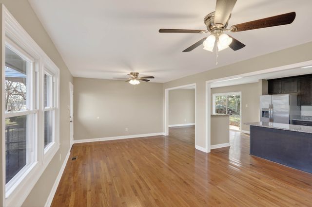 519 Meadowlawn Dr, Franklin, KY 42134