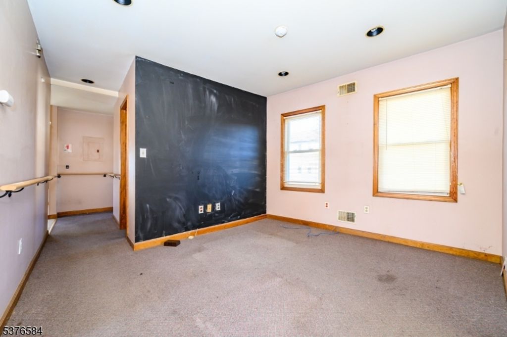 511 W Westfield Ave, Roselle Park Boro, NJ 07204 — photo 3