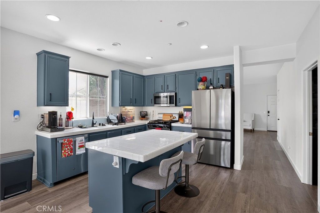 17040 Red Cedar Court, Fontana, CA 92337 — photo 5