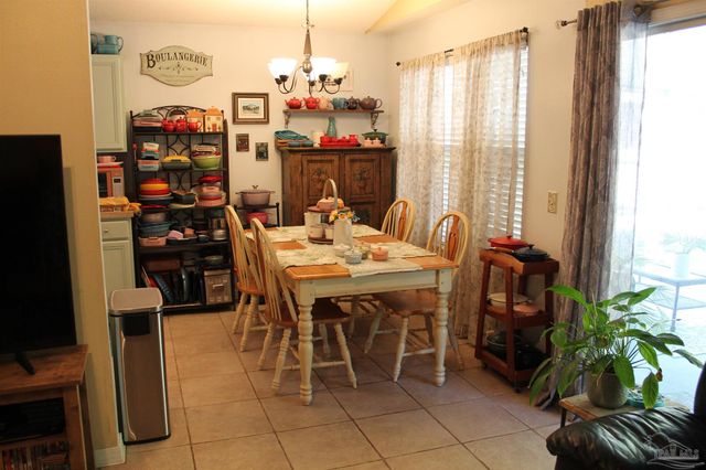 1960 Reserve Blvd, Gulf Breeze, FL 32563