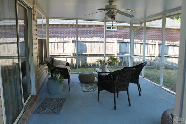1960 Reserve Blvd, Gulf Breeze, FL 32563
