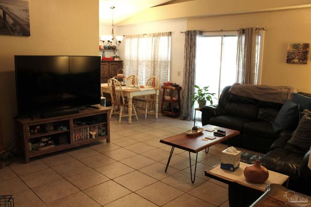 1960 Reserve Blvd, Gulf Breeze, FL 32563