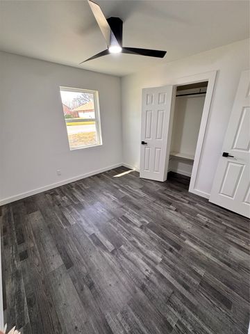 214 College Street, Royse City, TX 75189