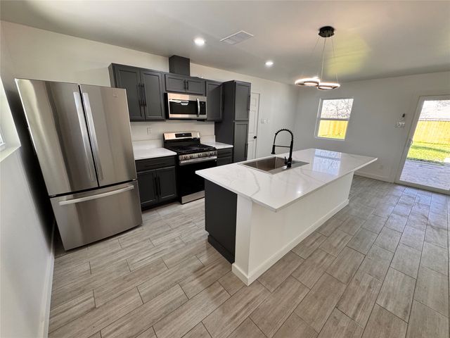 214 College Street, Royse City, TX 75189