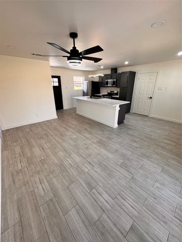 214 College Street, Royse City, TX 75189