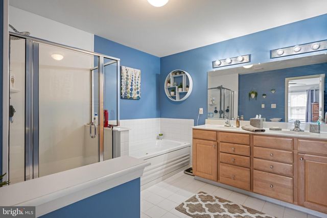 136 ACORN DR, Mount Royal, NJ 08061