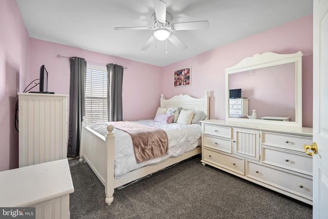 136 ACORN DR, Mount Royal, NJ 08061