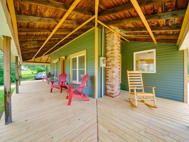 11 N Point Road, Long Lake, NY 12847