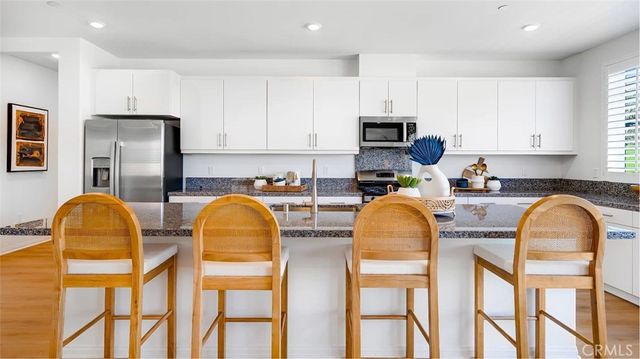17646 Bassets Street, Hesperia, CA 92345