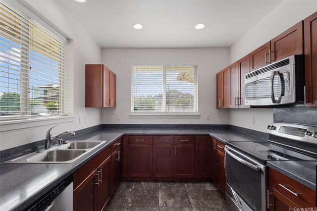 801 Kakala Street 46, Kapolei, HI 96707