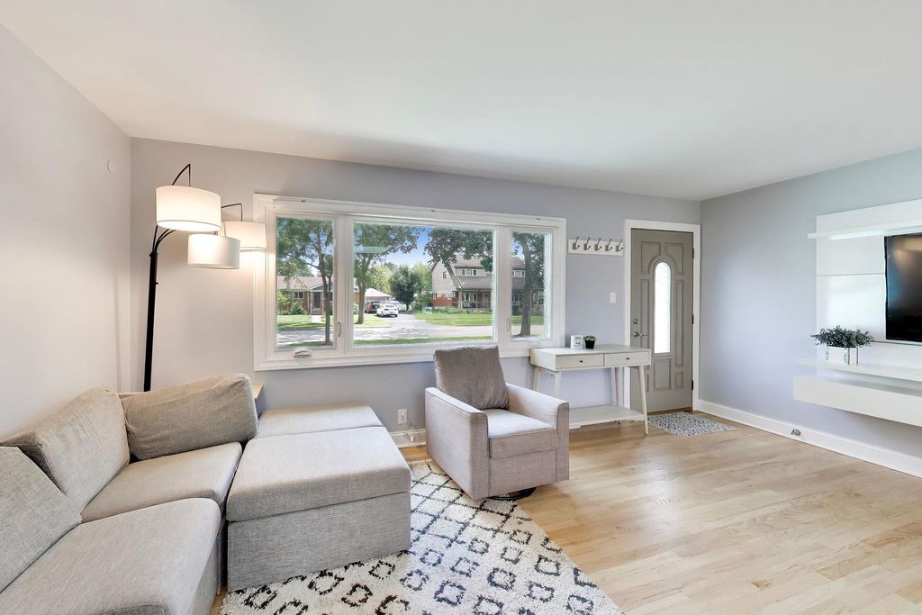 16 Audrey Lane, Mount Prospect, IL 60056 — photo 4