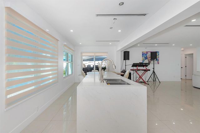 825 Argonaut Isle, Dania Beach, FL 33004