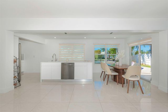 825 Argonaut Isle, Dania Beach, FL 33004