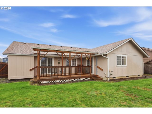 2337 LOCH Dr, Springfield, OR 97477