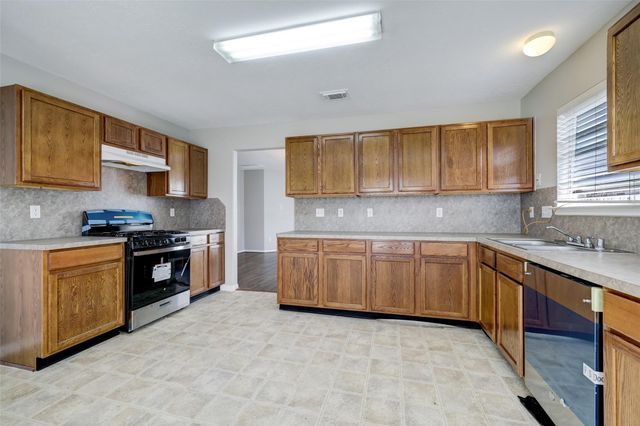 29119 Fox Fountain Lane, Spring, TX 77386