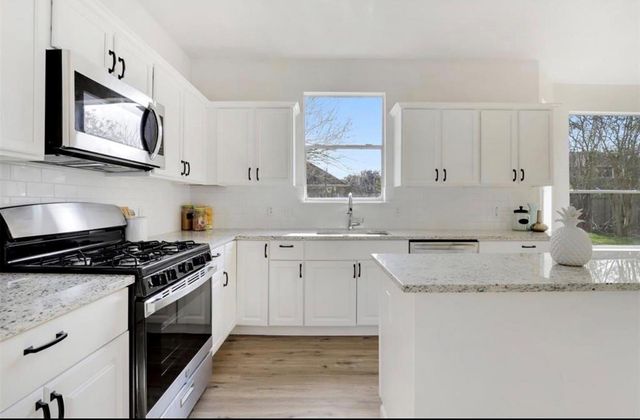 15615 Copano Bay Drive, Sugar Land, TX 77498