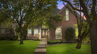 2070 Azalea Trail, Irving, TX 75063