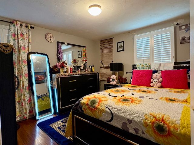 1309 Shootflying Hill Rd, Barnstable, MA 02632