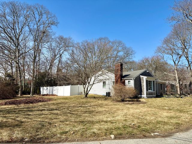 1309 Shootflying Hill Rd, Barnstable, MA 02632