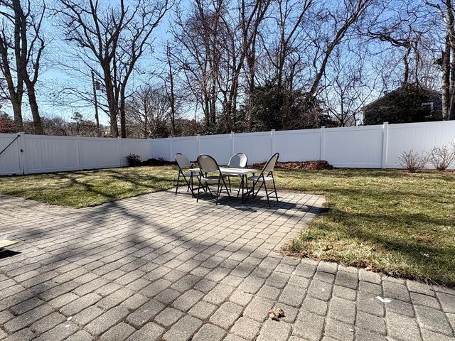 1309 Shootflying Hill Rd, Barnstable, MA 02632