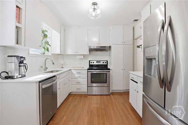 9 Colonel Estill Avenue, Savannah, GA 31406