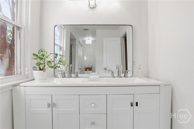 9 Colonel Estill Avenue, Savannah, GA 31406