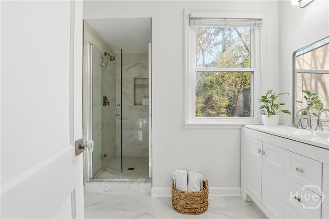 9 Colonel Estill Avenue, Savannah, GA 31406