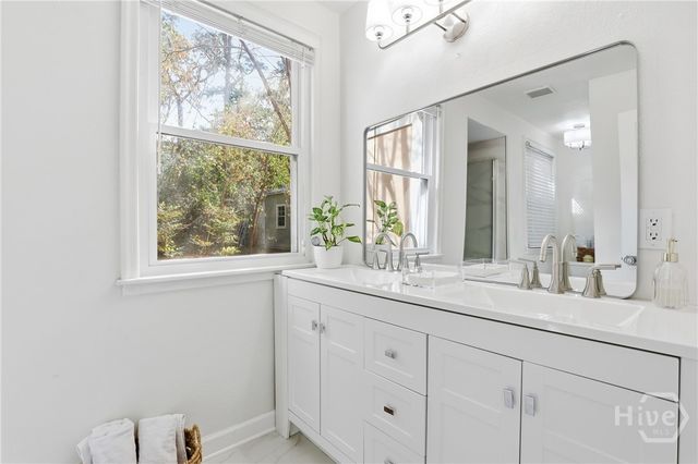 9 Colonel Estill Avenue, Savannah, GA 31406