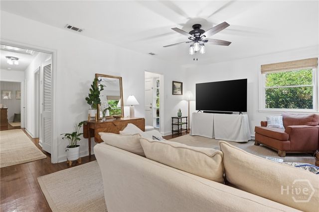 9 Colonel Estill Avenue, Savannah, GA 31406