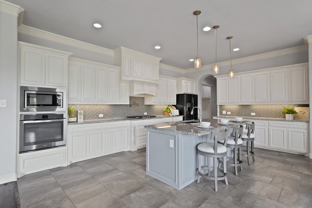 12408 Villa Milano Drive, Fort Worth, TX 76126