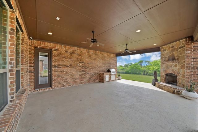 12408 Villa Milano Drive, Fort Worth, TX 76126