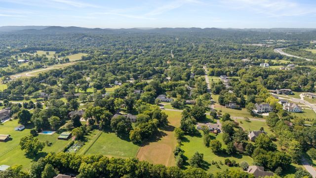 9018 Old Smyrna Rd, Brentwood, TN 37027