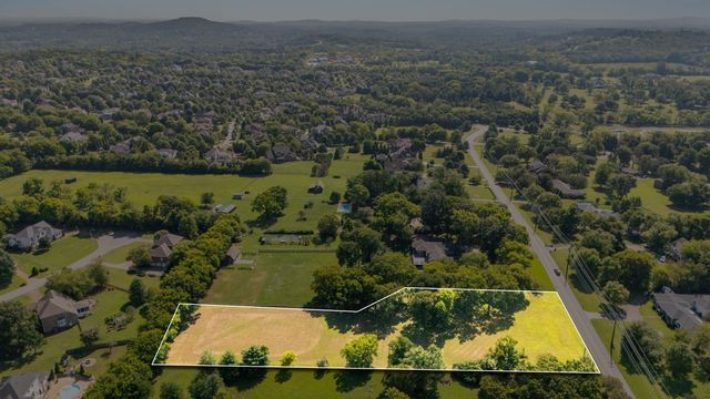 9018 Old Smyrna Rd, Brentwood, TN 37027