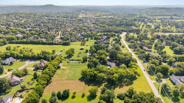 9018 Old Smyrna Rd, Brentwood, TN 37027