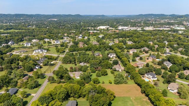 9018 Old Smyrna Rd, Brentwood, TN 37027