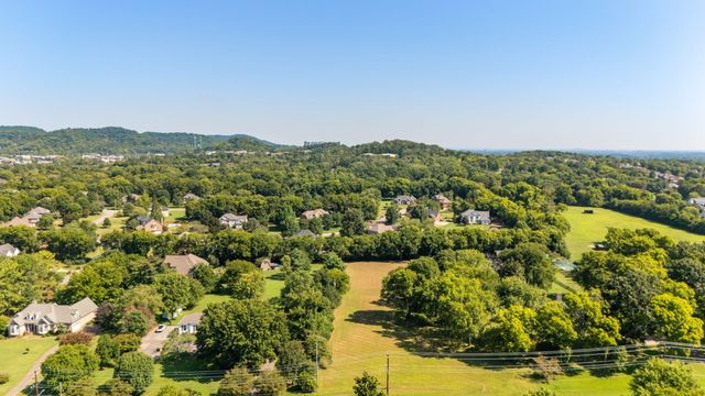 9018 Old Smyrna Rd, Brentwood, TN 37027