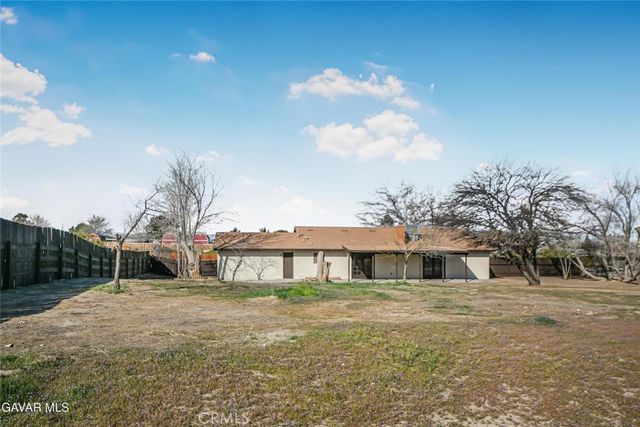 37324 97th Street East, Littlerock, CA 93543