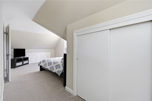 106 Fales Road, Bristol, RI 02809