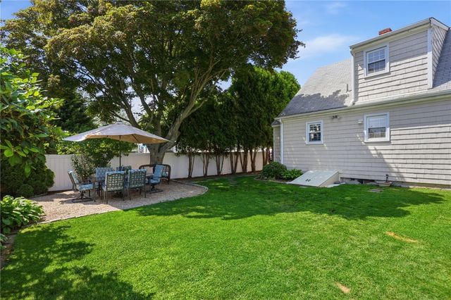 106 Fales Road, Bristol, RI 02809