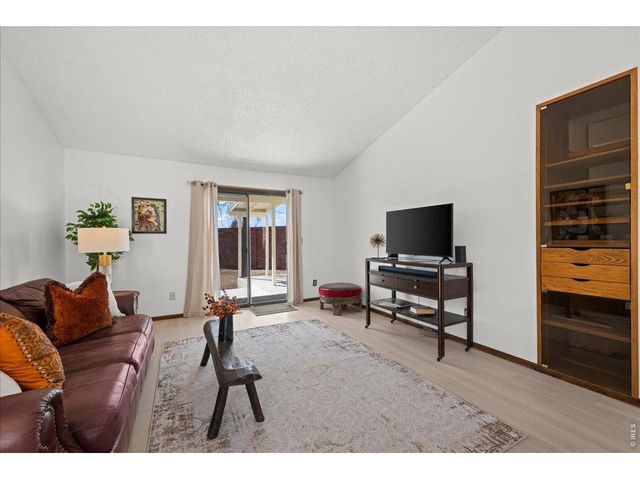 1006 Sunburst Ct, Lafayette, CO 80026