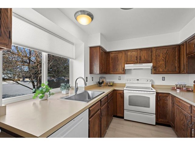 1006 Sunburst Ct, Lafayette, CO 80026