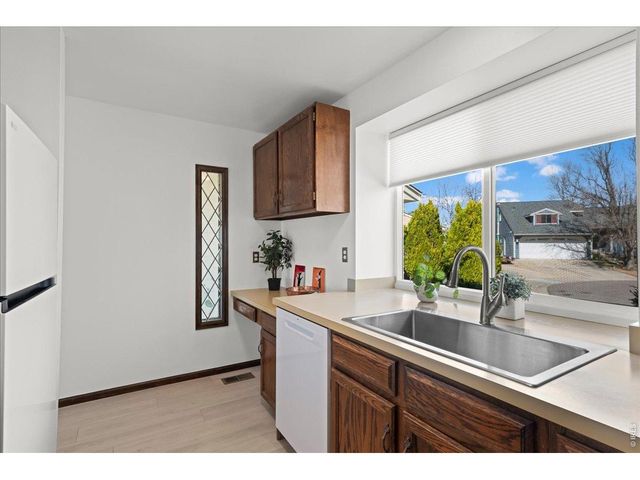 1006 Sunburst Ct, Lafayette, CO 80026